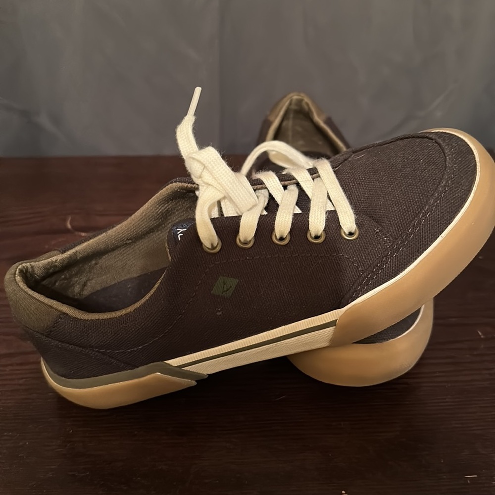 Boys shoes Size 2